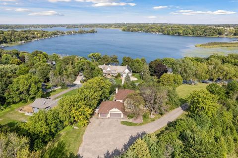 3861 Lone Cedar Lane Chanhassen MN 55318