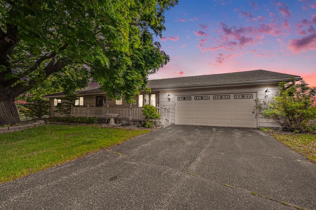Photo of 13418 Washburn Drive, Burnsville, MN 55337 (MLS # 7079784)