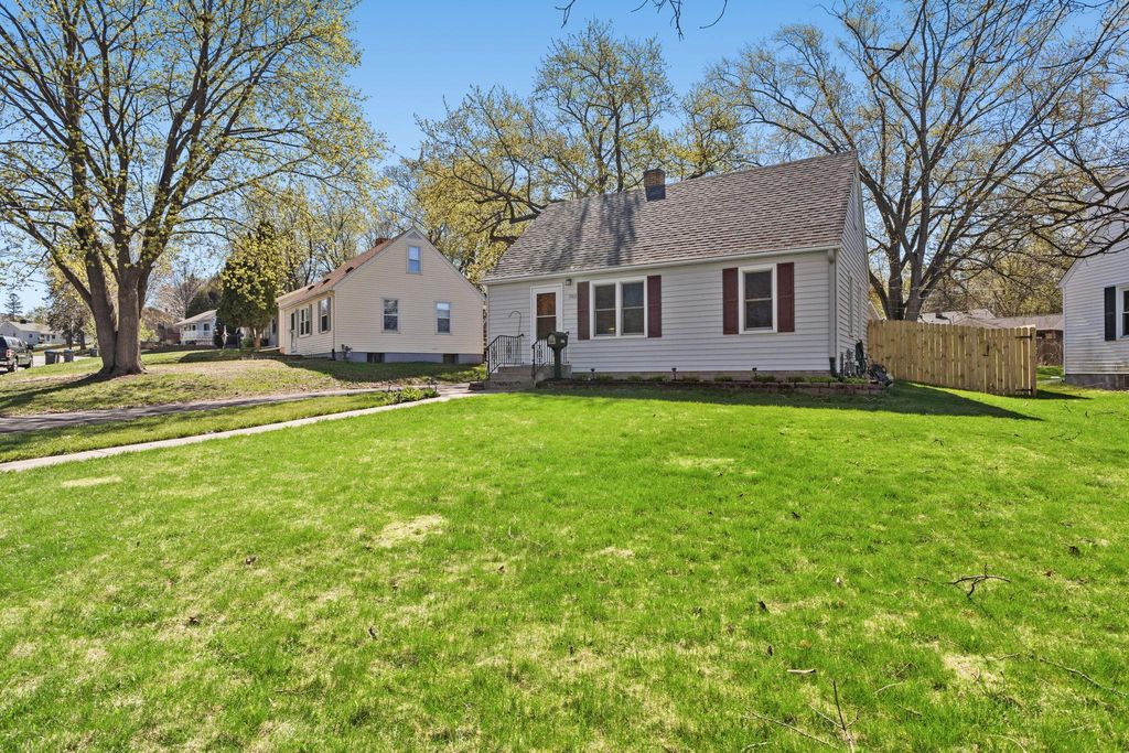 Photo of 1988 Memory Lane, North Saint Paul, MN 55109 (MLS # 7062764)