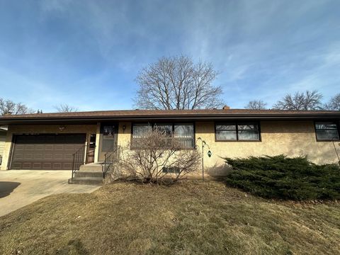 2814 Matilda Street Roseville MN 55113