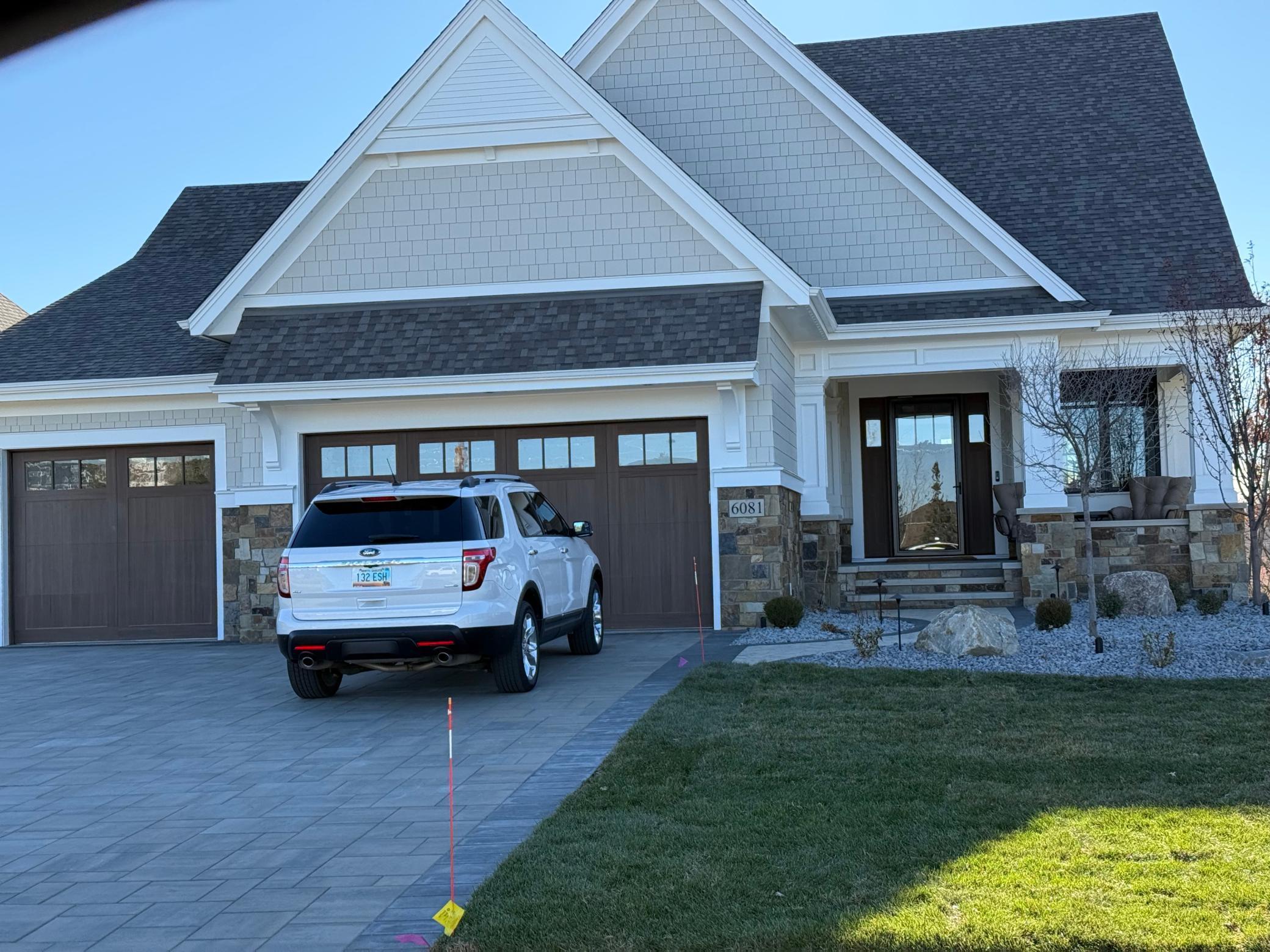 6081 Shoreview Pointe