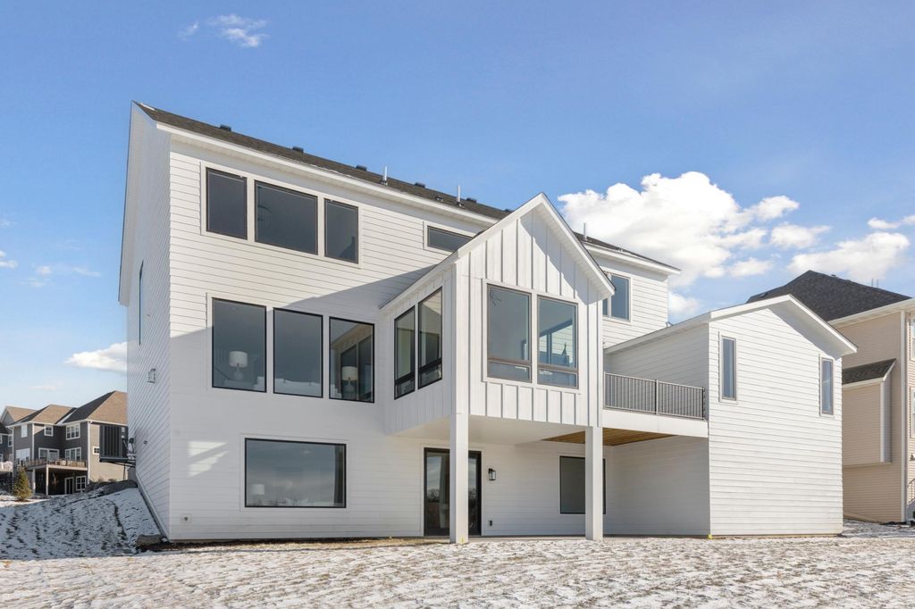 Photo of 707 Ensconced Way Drive, Chaska, MN 55318 (MLS # 7015267)