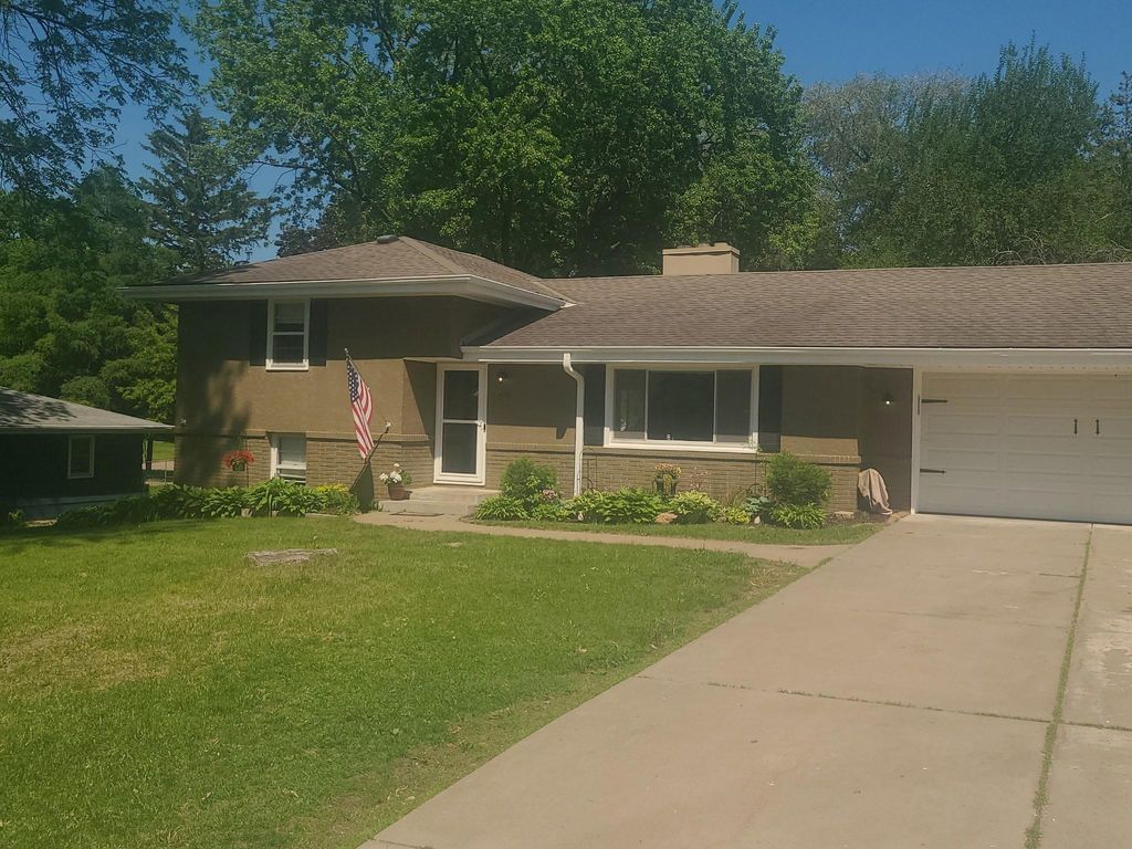 Photo of 779 Redwood Lane, New Brighton, MN 55112 (MLS # 7081666)