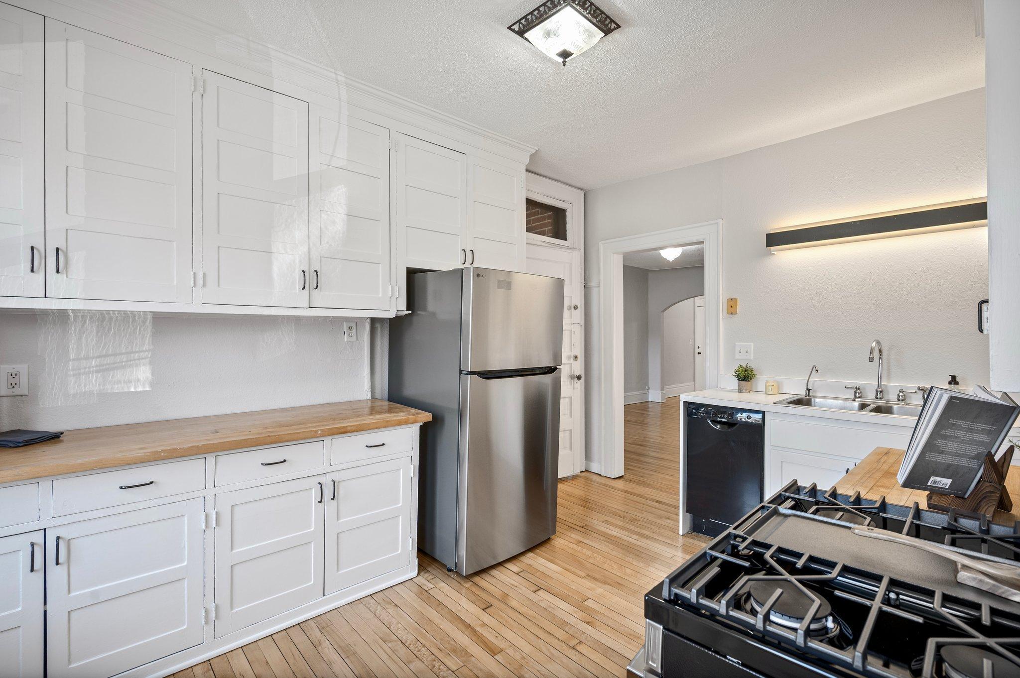 2112 Emerson Avenue S 3