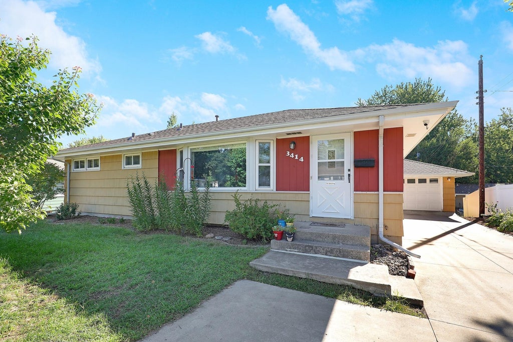 Photo of 3414 Yates Avenue N, Crystal, MN 55422 (MLS # 7139168)