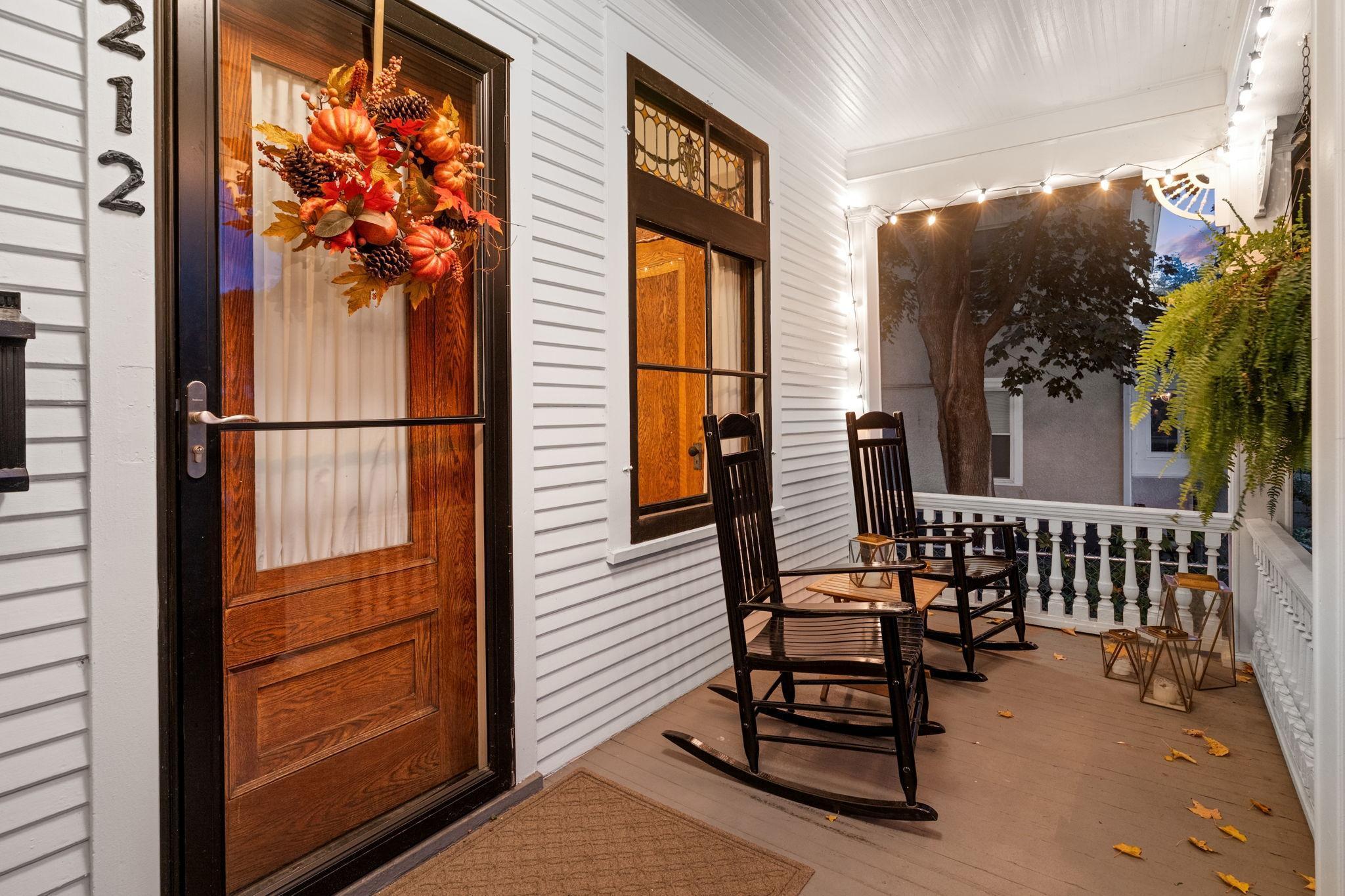 212 Cedar Lake Road S