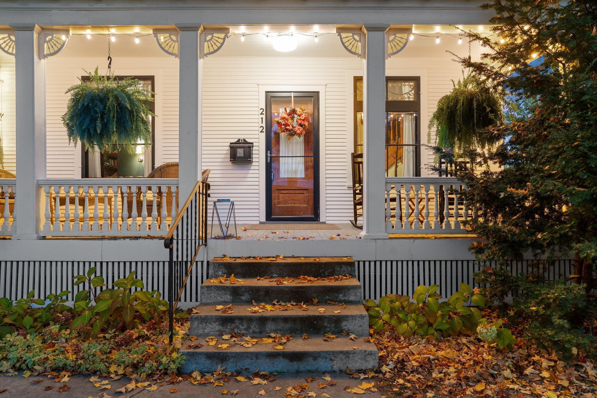 212 Cedar Lake Road S