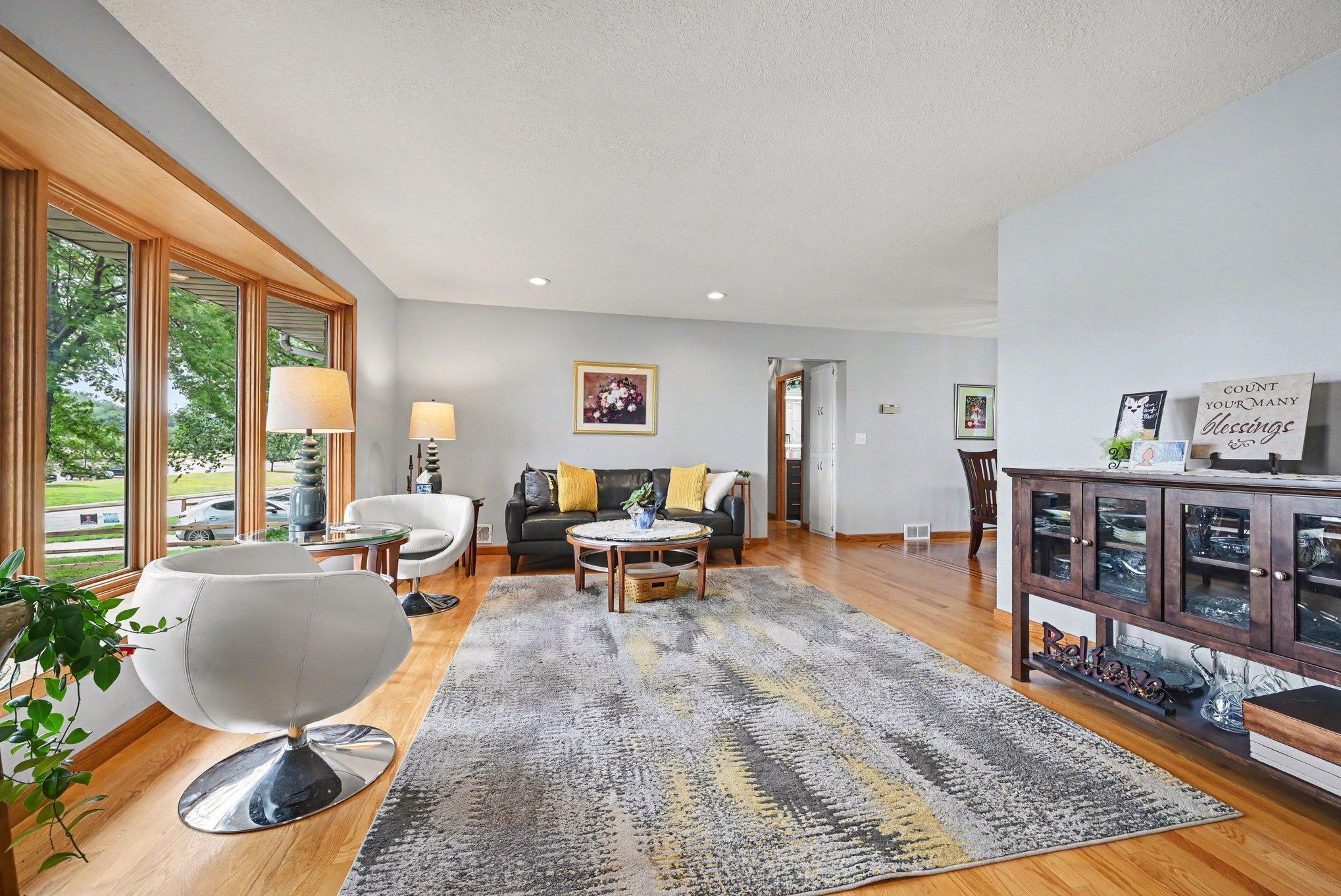 1201 County Road B2 W