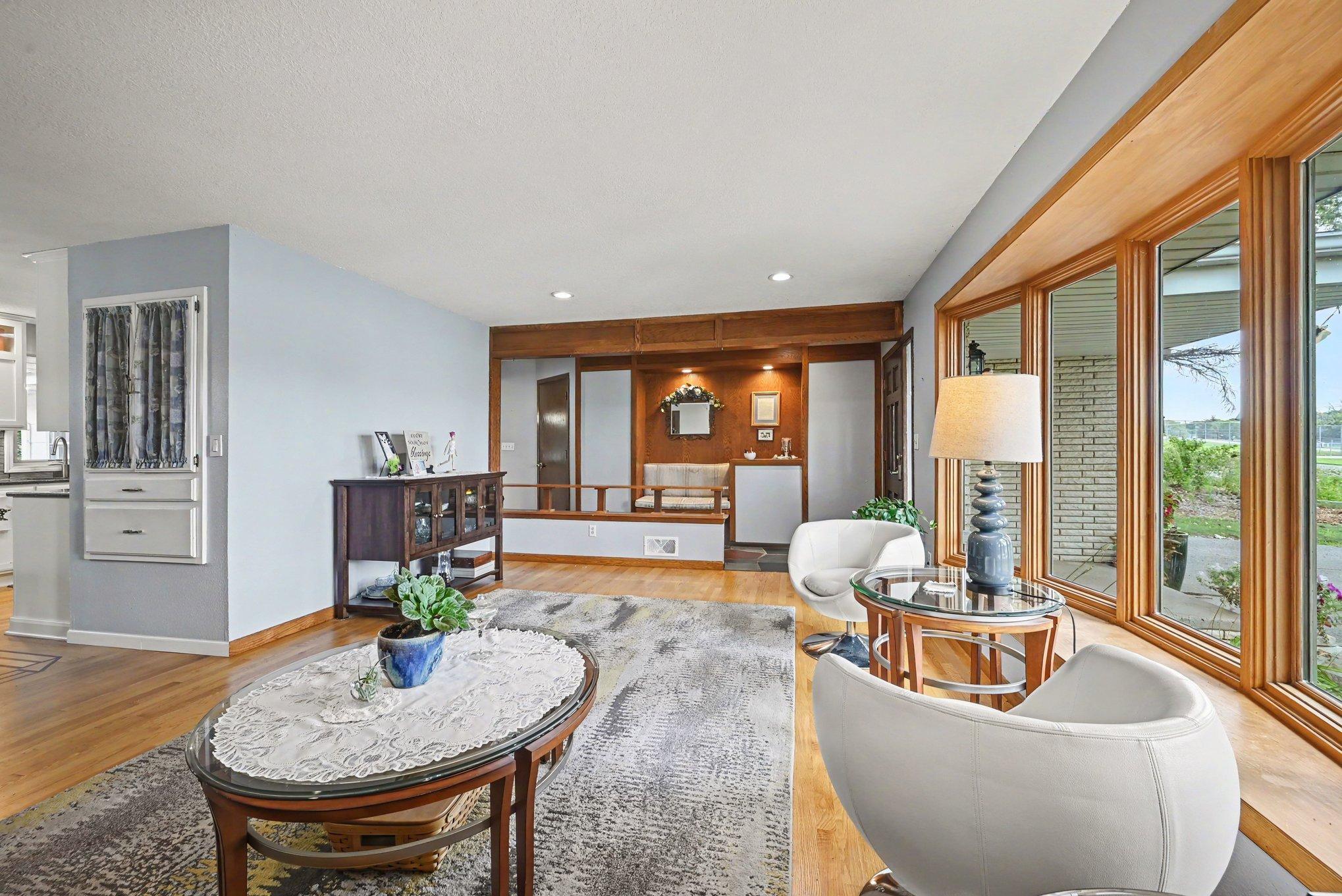 1201 County Road B2 W