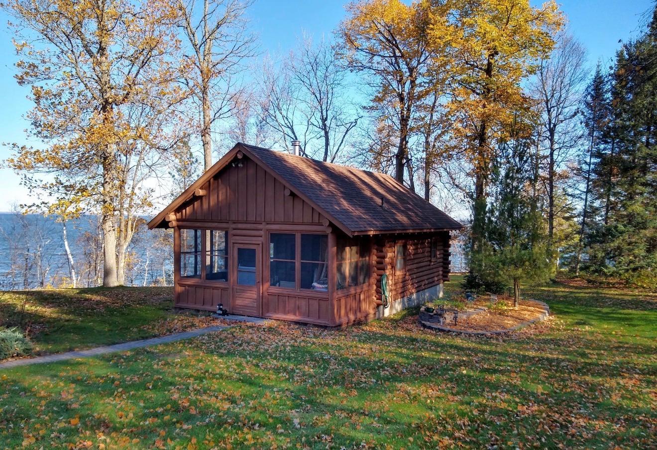 7524 Blue Water Beach Road NW