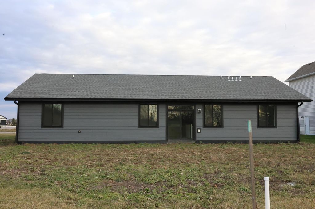 Photo of 4712 Hampton Loop S, Moorhead, MN 56560 (MLS # 6822756)