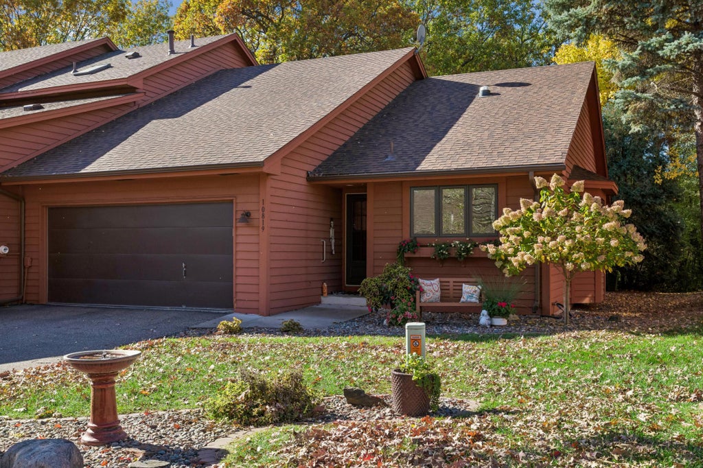 Photo of 10819 53rd Avenue N, Plymouth, MN 55442 (MLS # 7163664)