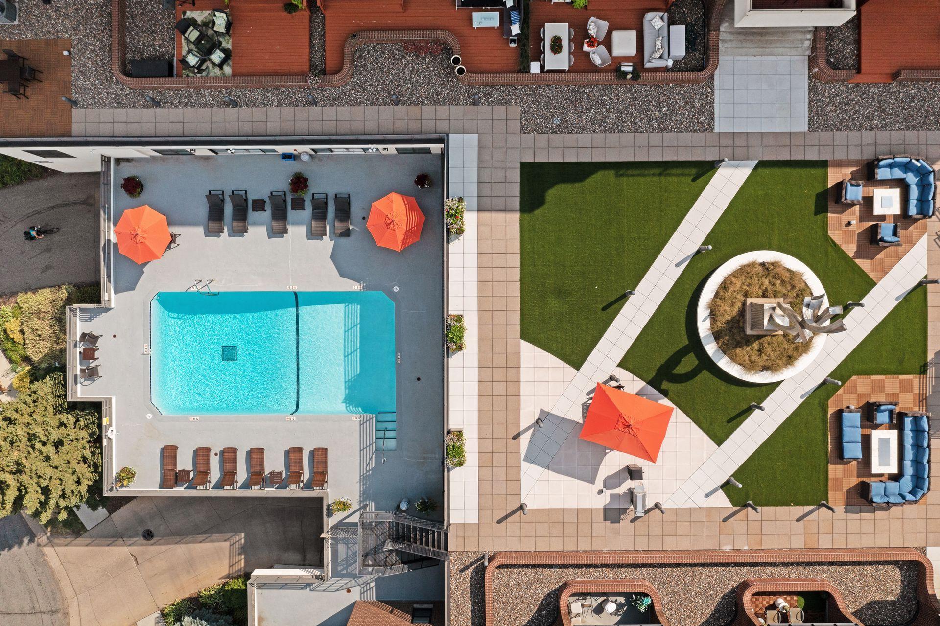 48 Groveland Terrace B101