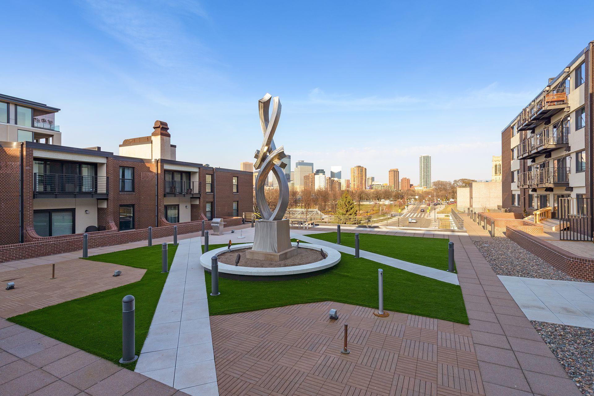 48 Groveland Terrace B101