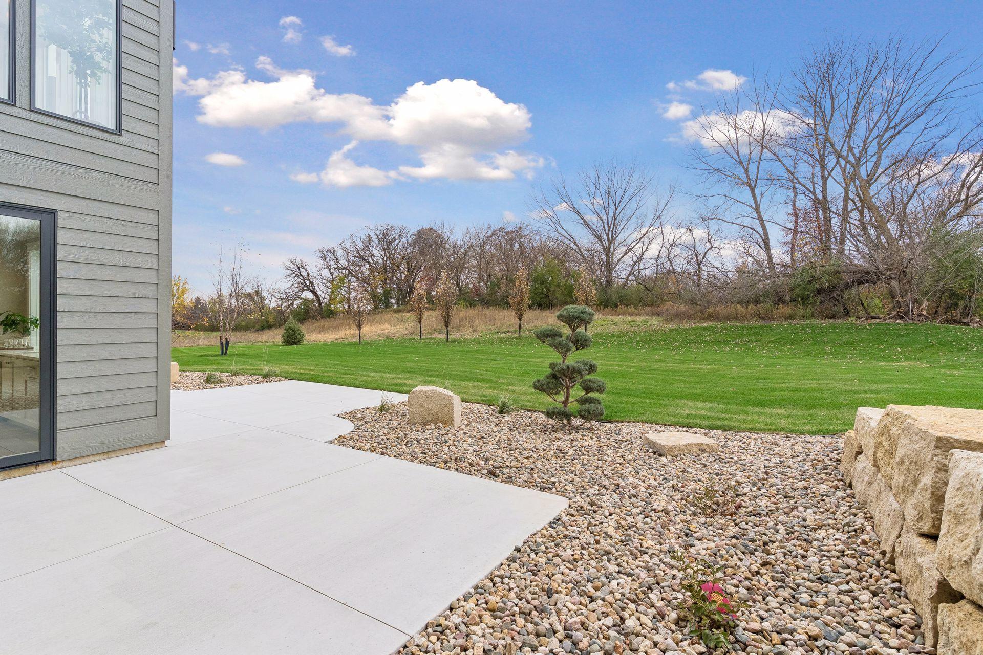 2909 Bentley Drive SW