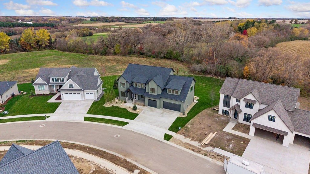 Photo of 2909 Bentley Drive SW, Rochester, MN 55902 (MLS # 7166105)