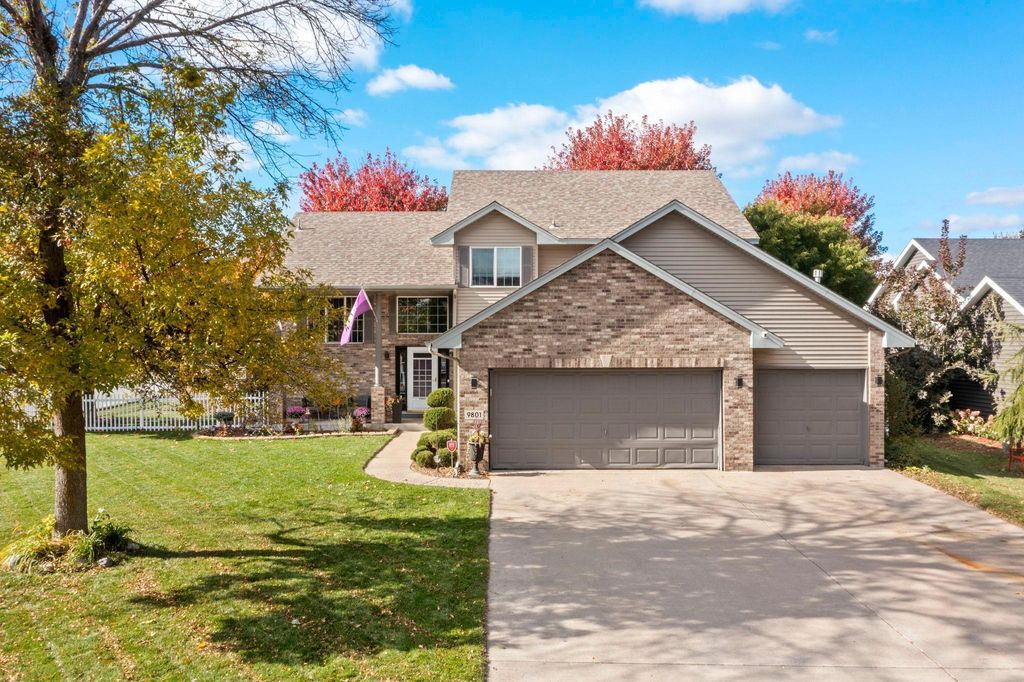 Photo of 9801 Northwood Avenue N, Brooklyn Park, MN 55443 (MLS # 6809167)