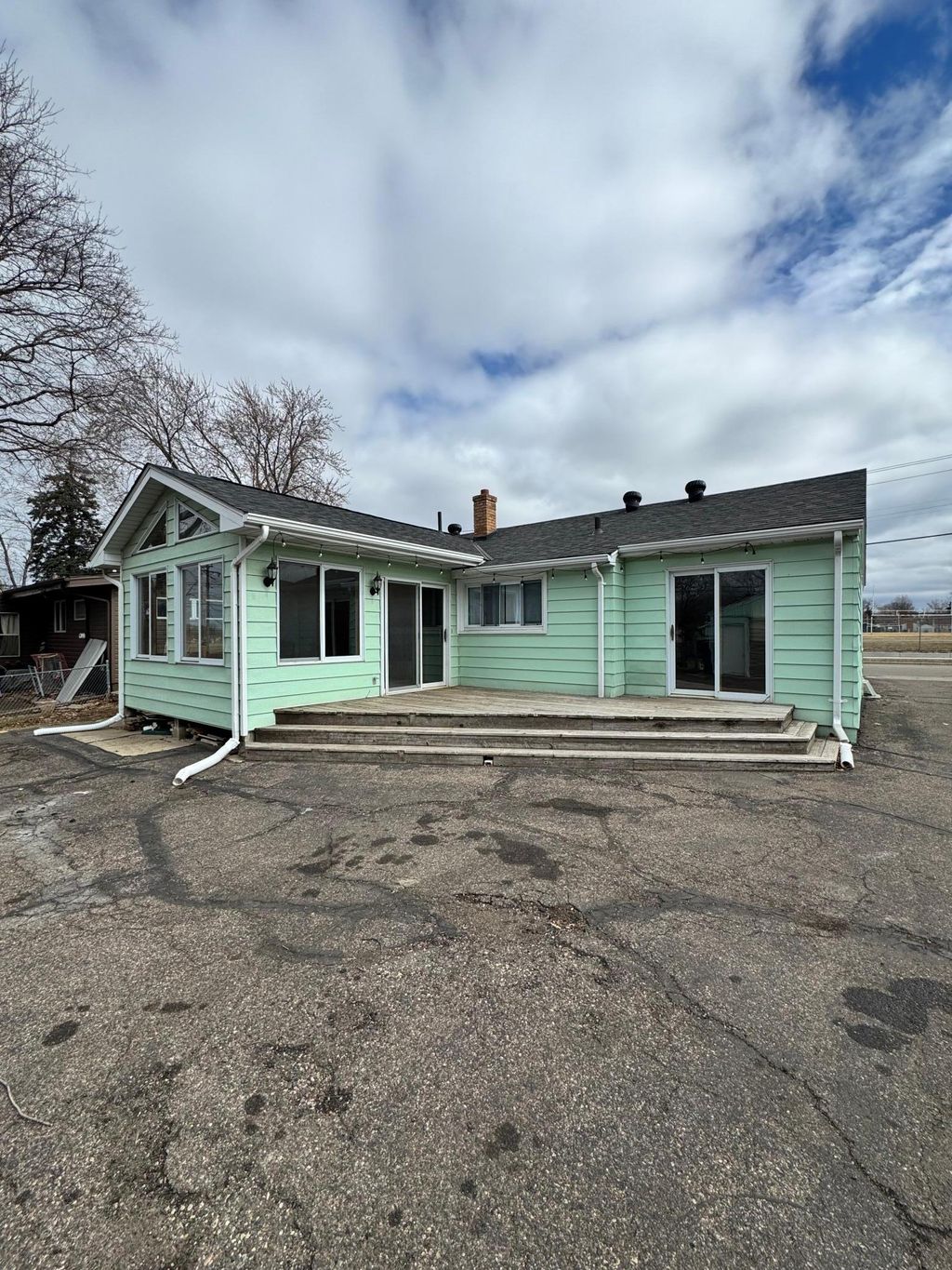 Photo of 1135 Bidwell Street, West Saint Paul, MN 55118 (MLS # 7042347)