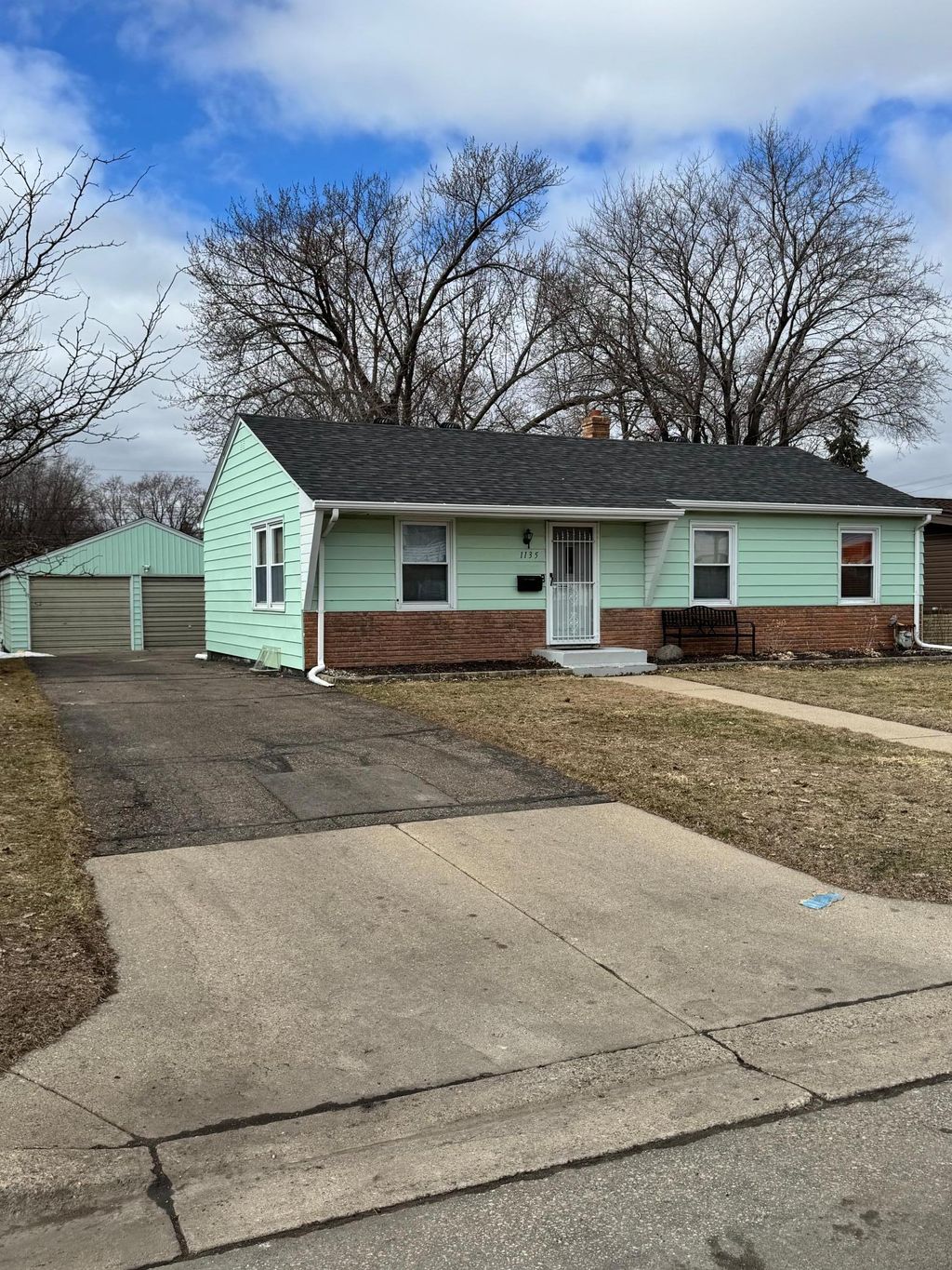 Photo of 1135 Bidwell Street, West Saint Paul, MN 55118 (MLS # 7042347)
