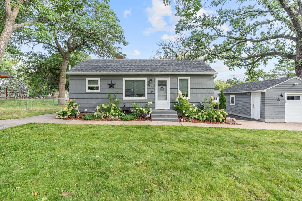 Photo of 2097 Belmont Lane E, North Saint Paul, MN 55109 (MLS # 7073823)
