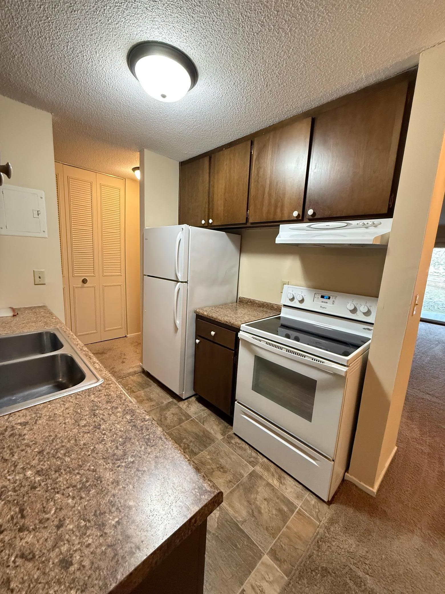 2800 Hamline Avenue N 112