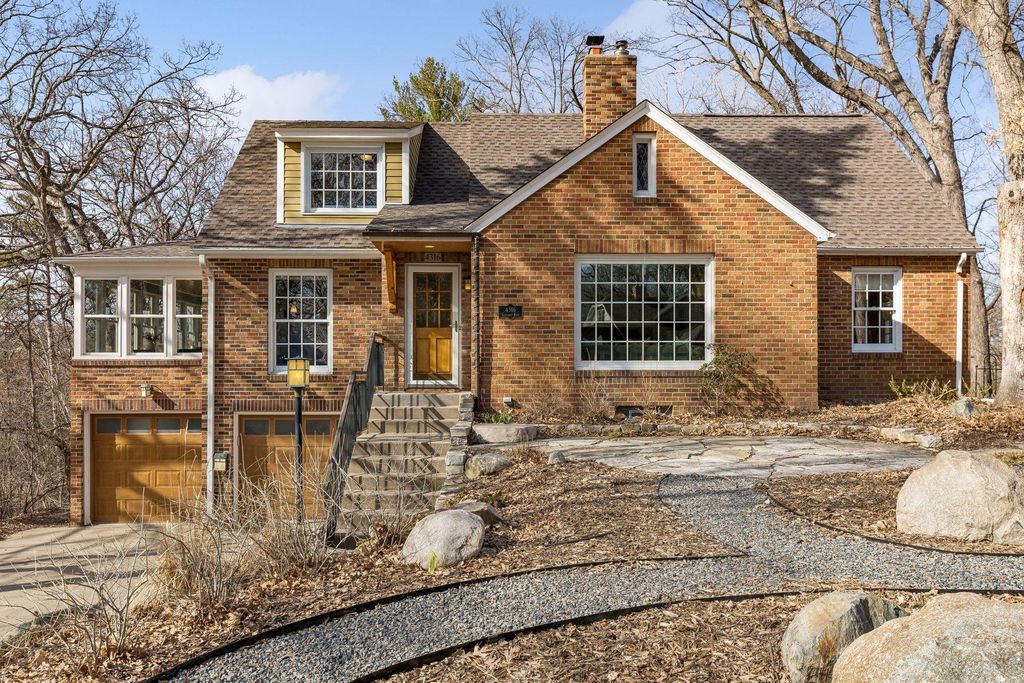 Photo of 4316 Glencrest Road, Golden Valley, MN 55416 (MLS # 7044217)