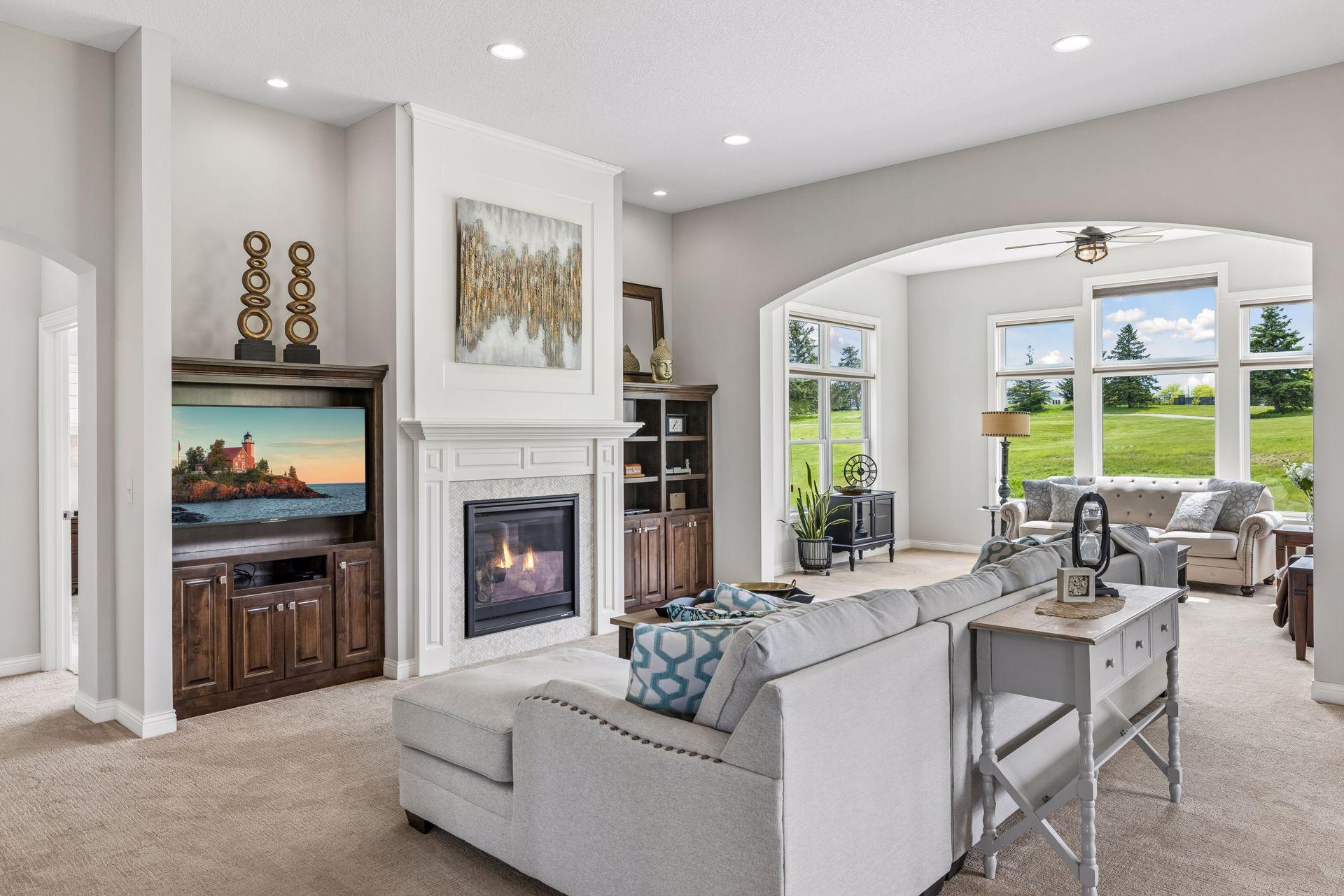 1984 Annika Drive N