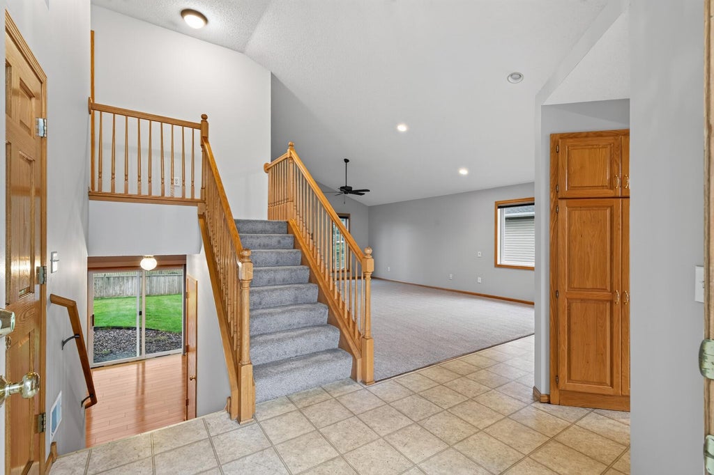 Photo of 3311 Bluebell Avenue N, Brooklyn Park, MN 55443 (MLS # 7124922)