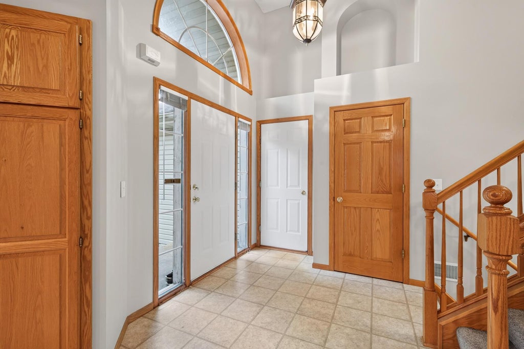 Photo of 3311 Bluebell Avenue N, Brooklyn Park, MN 55443 (MLS # 7124922)