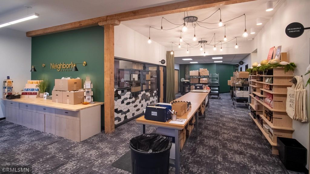 Photo of 223 Broadway Avenue N, Rochester, MN 55906 (MLS # 7020609)