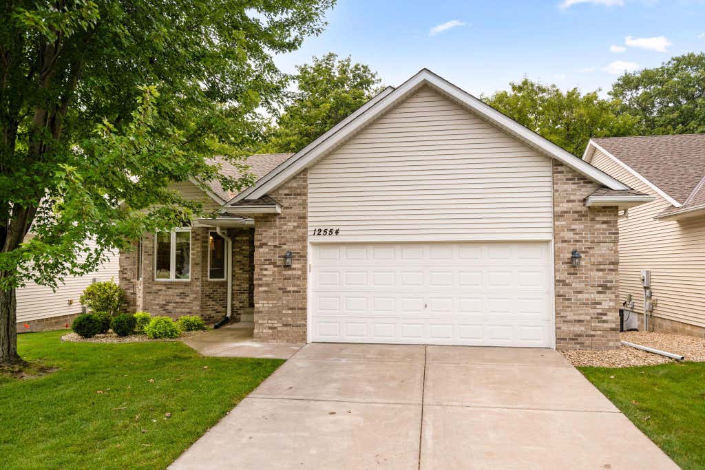 Photo of 12554 Thrush Street NW, Coon Rapids, MN 55448 (MLS # 7123615)