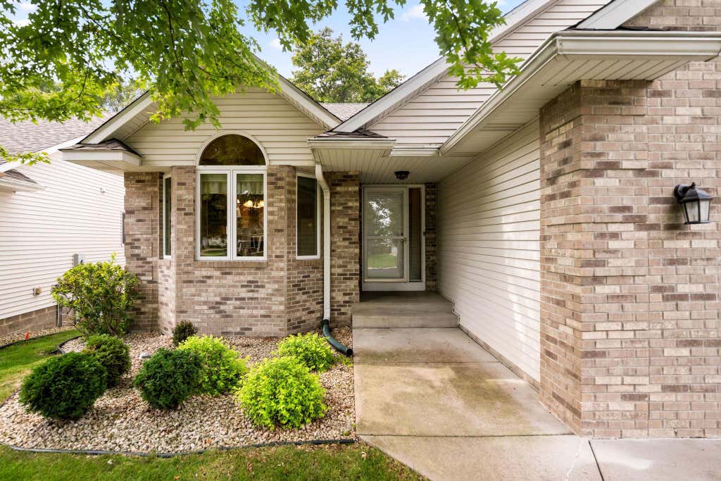 Photo of 12554 Thrush Street NW, Coon Rapids, MN 55448 (MLS # 7123615)