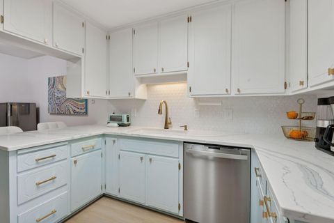 4360 Brookside Court 201 Edina MN 55436