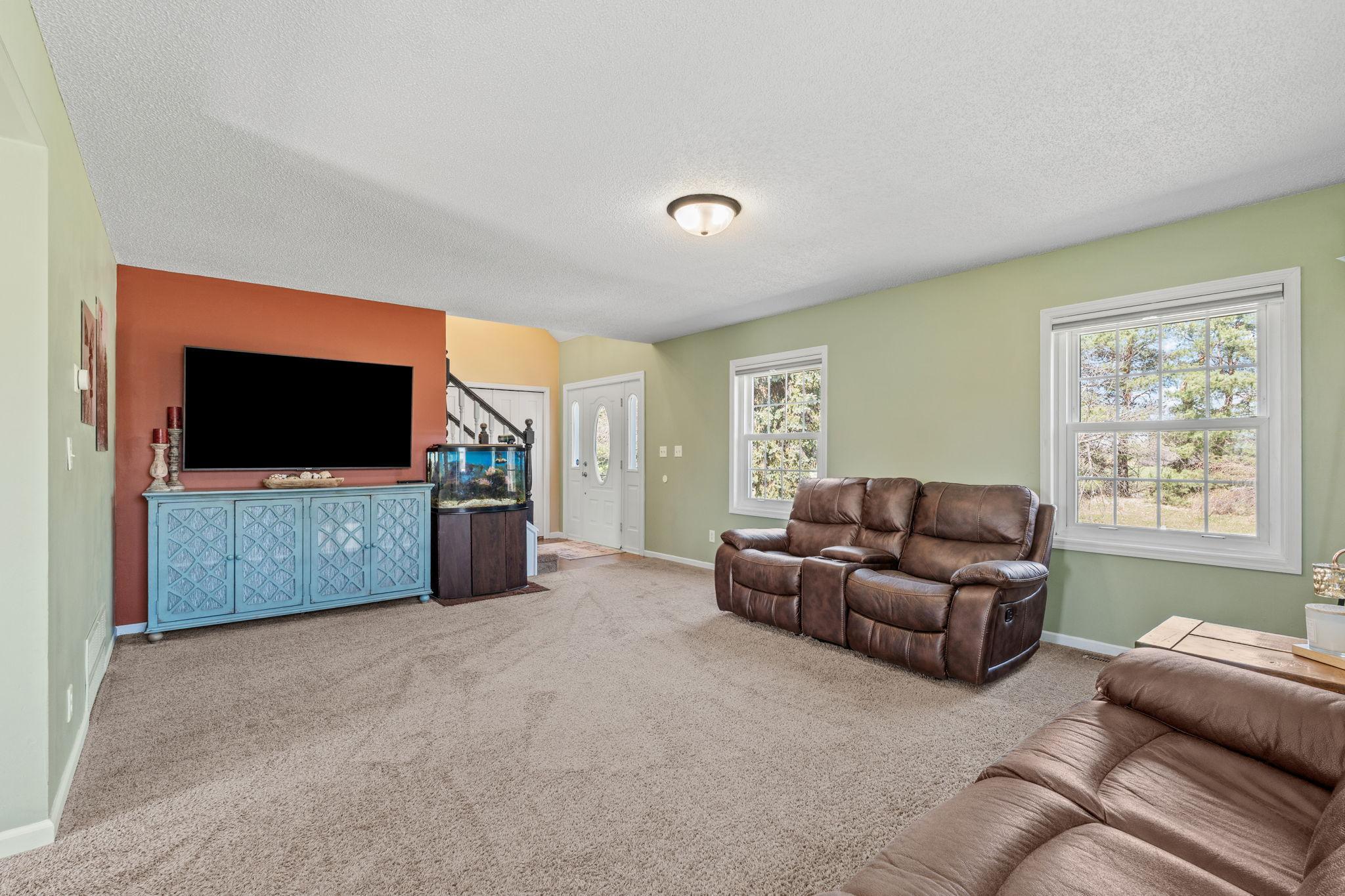 9270 261st Avenue NW