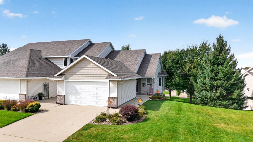 Photo of 2048 Crimson Ridge Drive NW, Rochester, MN 55901 (MLS # 7150611)