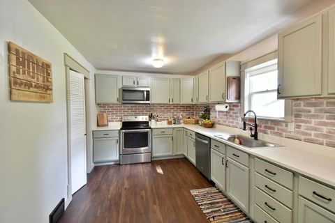 Photo of 601 Park Avenue, Sacred Heart, MN 56285 (MLS # 6784075)