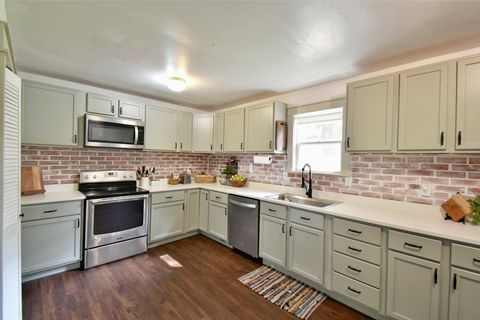 Photo of 601 Park Avenue, Sacred Heart, MN 56285 (MLS # 6784075)