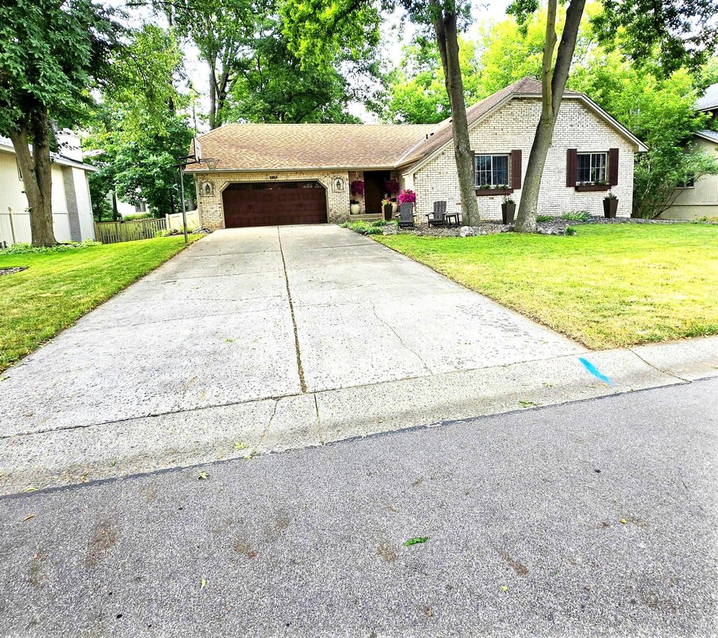 Photo of 6864 Jeremy Court, Eden Prairie, MN 55346 (MLS # 7115643)