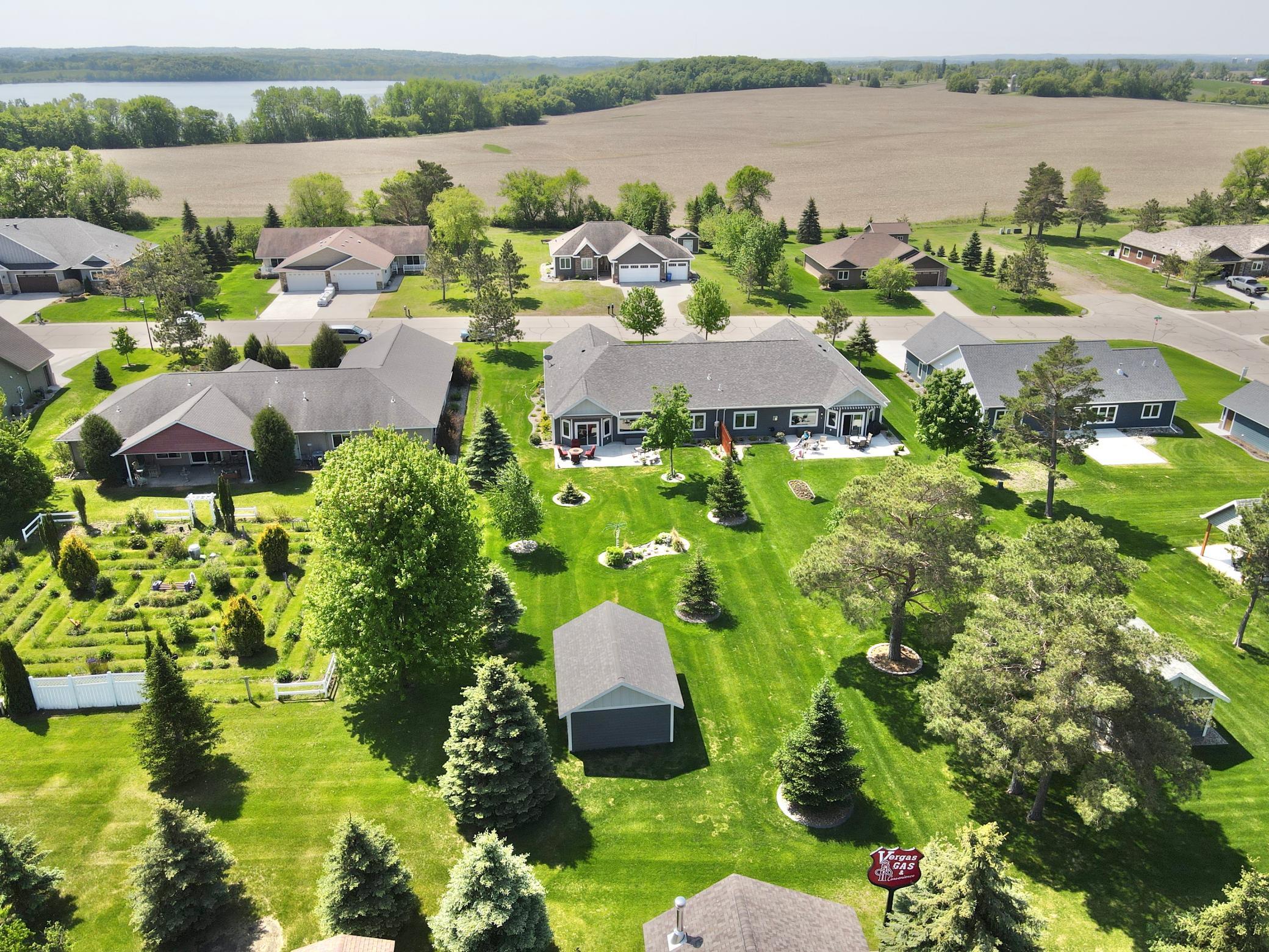 910 Lake Forest Circle