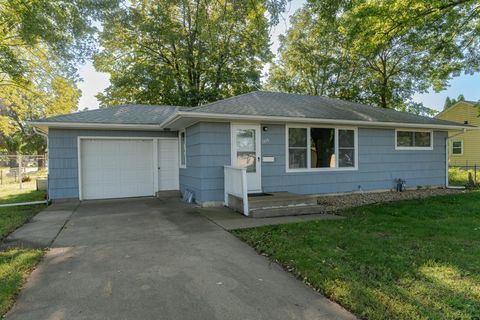 Photo of 1306 12th Street NW, Austin, MN 55912 (MLS # 6784343)