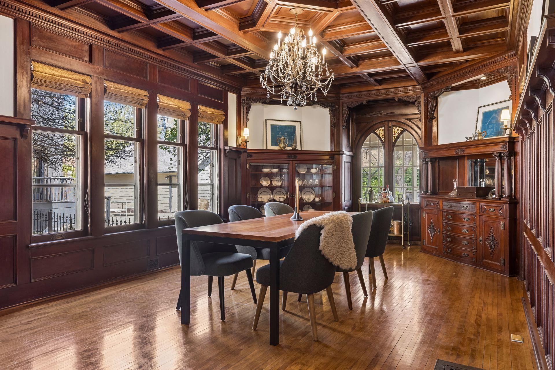 1807 Dupont Avenue S