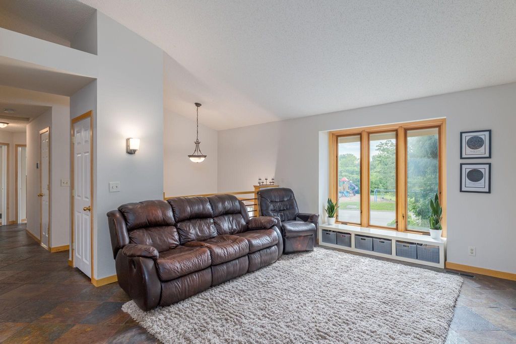 Photo of 2840 Mayflower Avenue, Minnetonka, MN 55305 (MLS # 7102250)