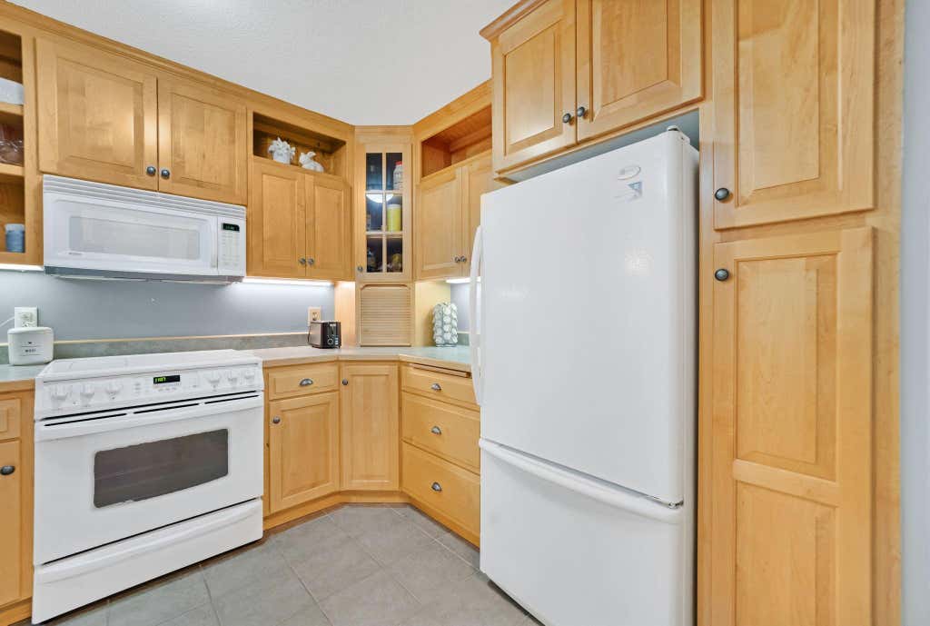 Photo of 15805 26th Avenue N #B, Plymouth, MN 55447 (MLS # 7098380)