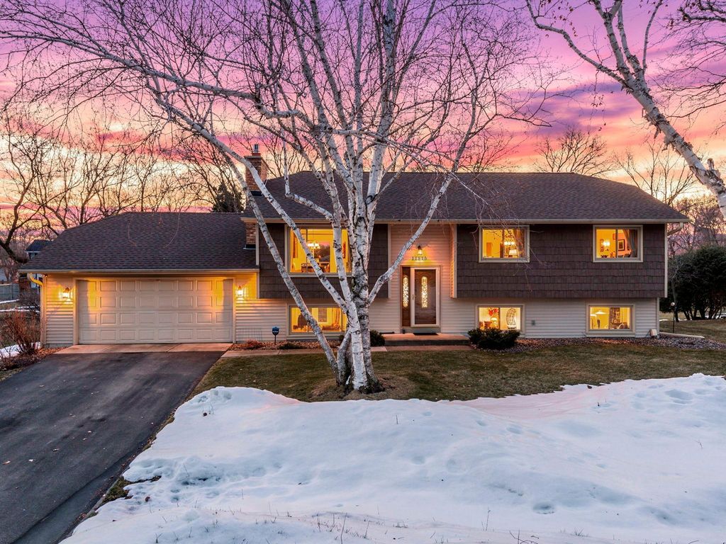 Photo of 11515 51st Avenue N, Plymouth, MN 55442 (MLS # 7023889)