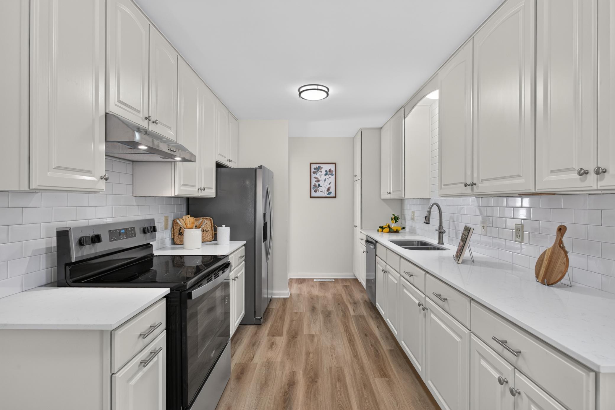 4445 6th Street NE