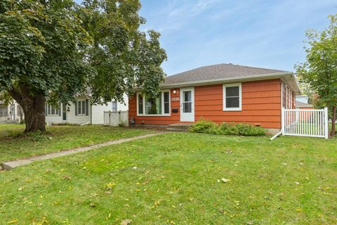 Photo of 7232 Harriet Avenue, Richfield, MN 55423 (MLS # 6805977)