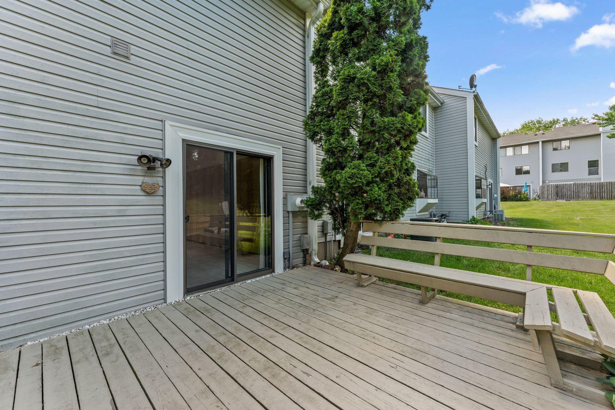 943 Sylvia Lane