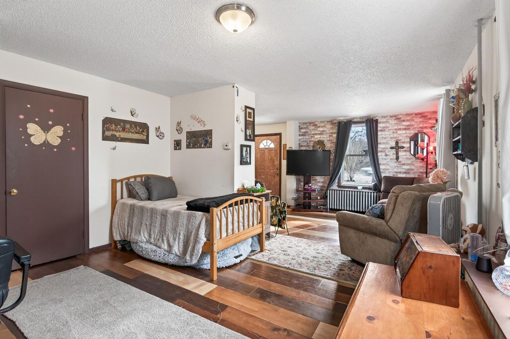 Photo of 591 - 593 Payne Avenue, Saint Paul, MN 55130 (MLS # 7018983)