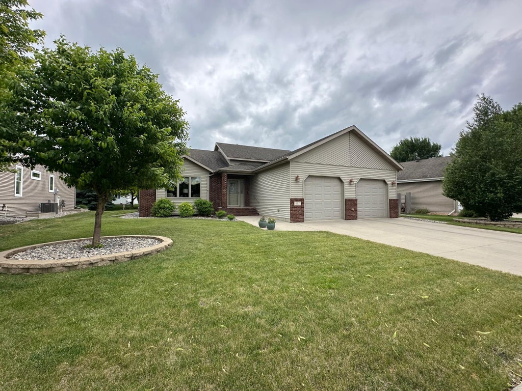 Photo of 607 13th Avenue N, Moorhead, MN 56560 (MLS # 7101583)