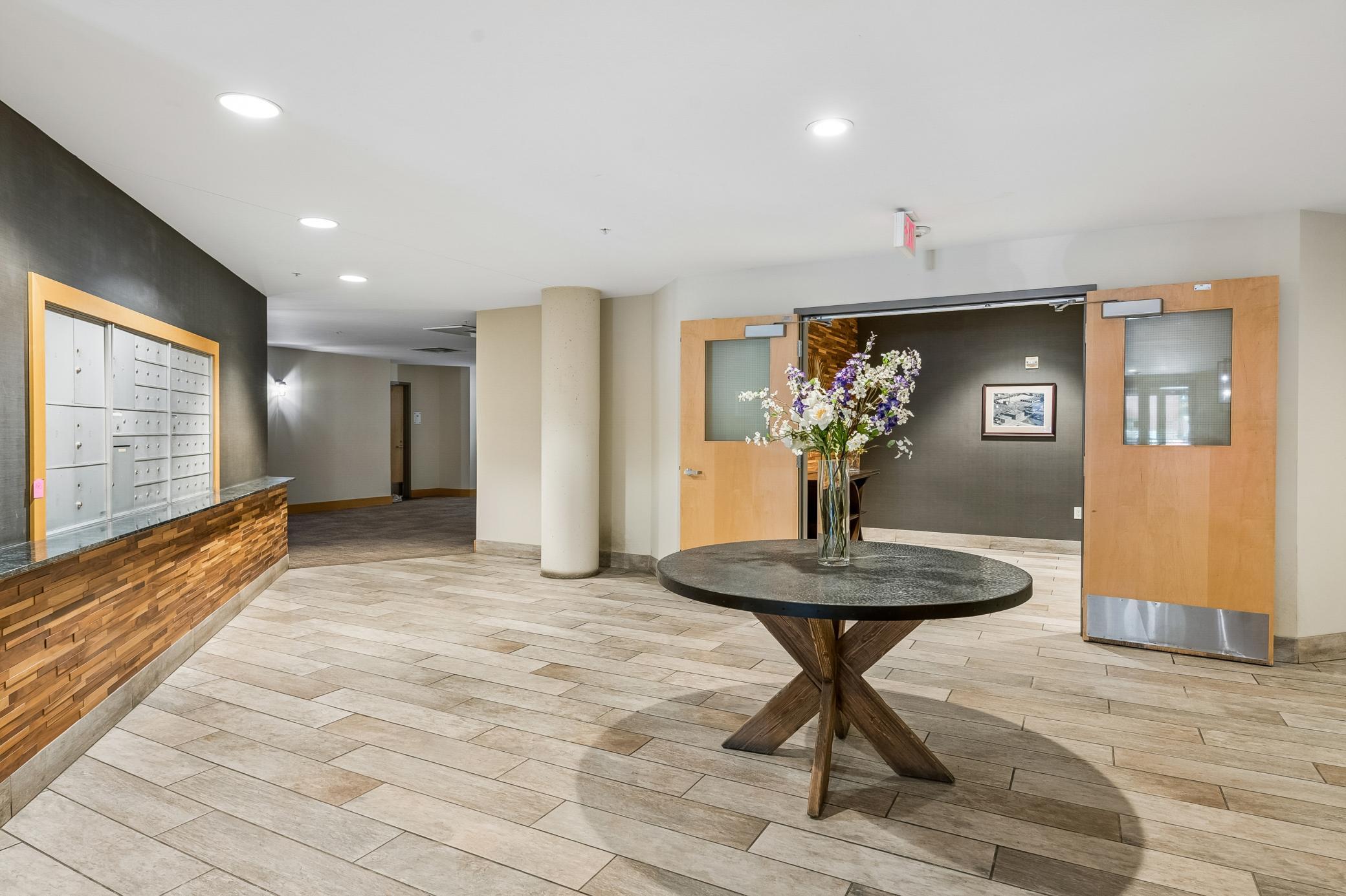 212 N 1st Street 610